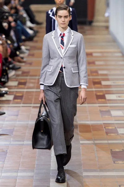 Look 24